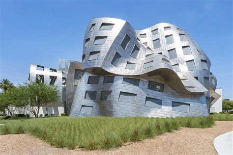 frank gehry famous buildings.